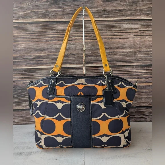 🌹Coach D 24541 Black and Orange Graphic Shoulder Bag - Picture 5 of 12